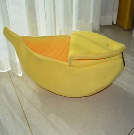 Banana Pet Bed – Cozy Sleeping Bag for Cats & Dogs