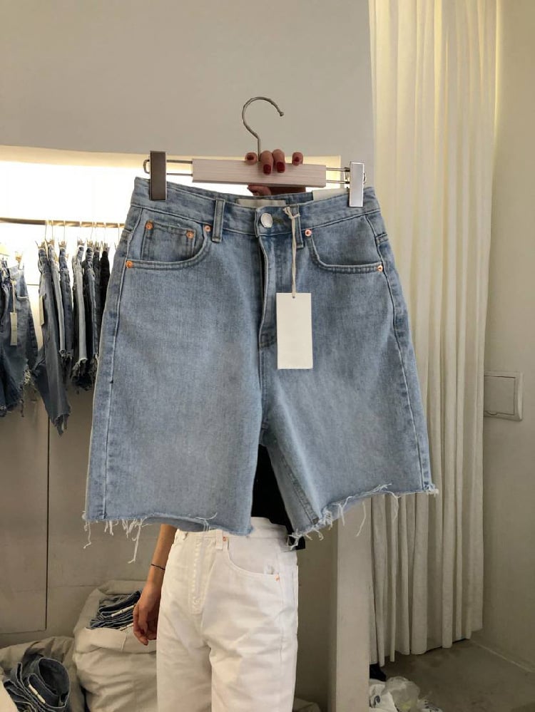 Casual Chic Women's Denim Shorts
